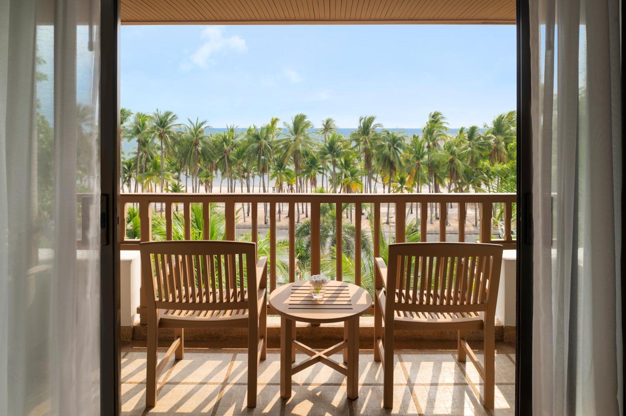 The Tide Resort Bangsaen Exterior foto